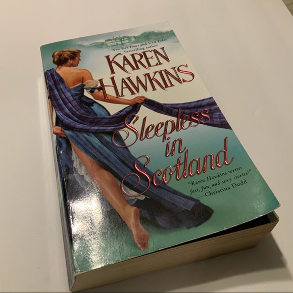 SLEEPLESS IN SCOTLAND fast fun sexy PAPERBACK